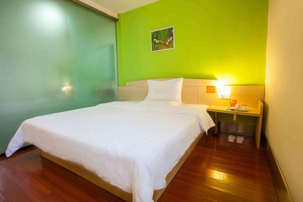 7Days Inn Changsha Jingwanzi International Furniture Square Чанша Номер фото